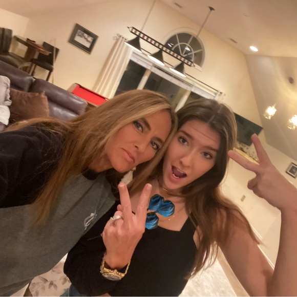 Meet your Posher, Christina - Picture 8 of 10